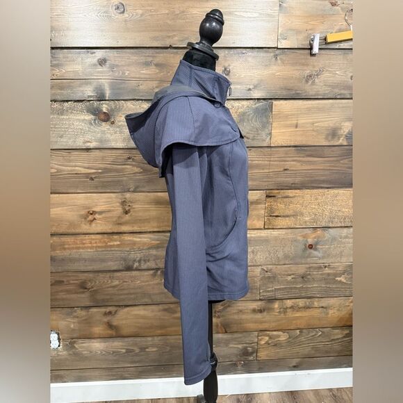 Lululemon Wind and Rain Jacket - Picture 3 of 9